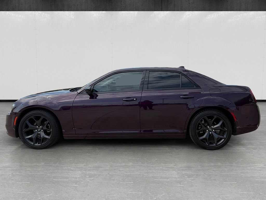 Used 2021 Chrysler 300 Touring w/ Sport Appearance Package RWD image 2