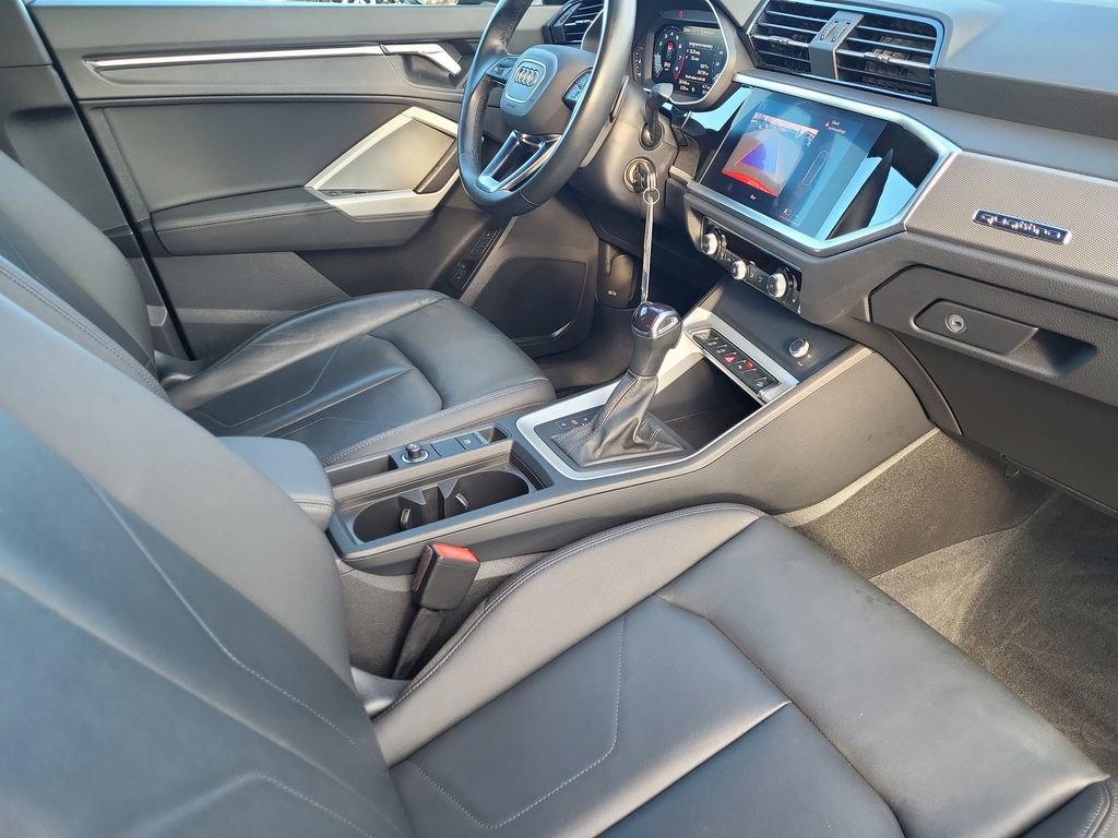 Used 2022 Audi Q3 2.0T Premium w/ Convenience Package image 17