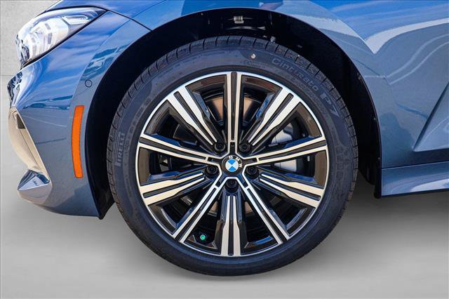 Used 2026 BMW 330i xDrive Sedan w/ Premium Package AWD/4WD image 9