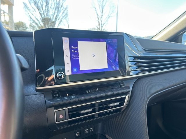 Used 2025 Toyota Camry SE image 19