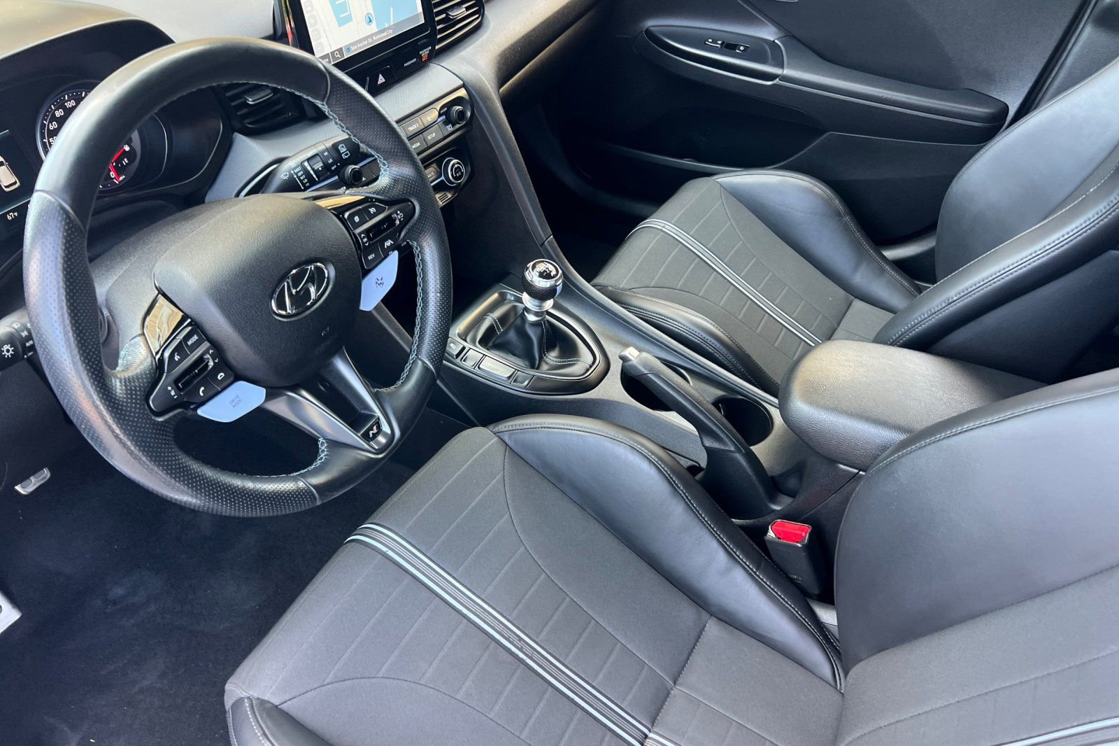 Used 2022 Hyundai Veloster N image 10