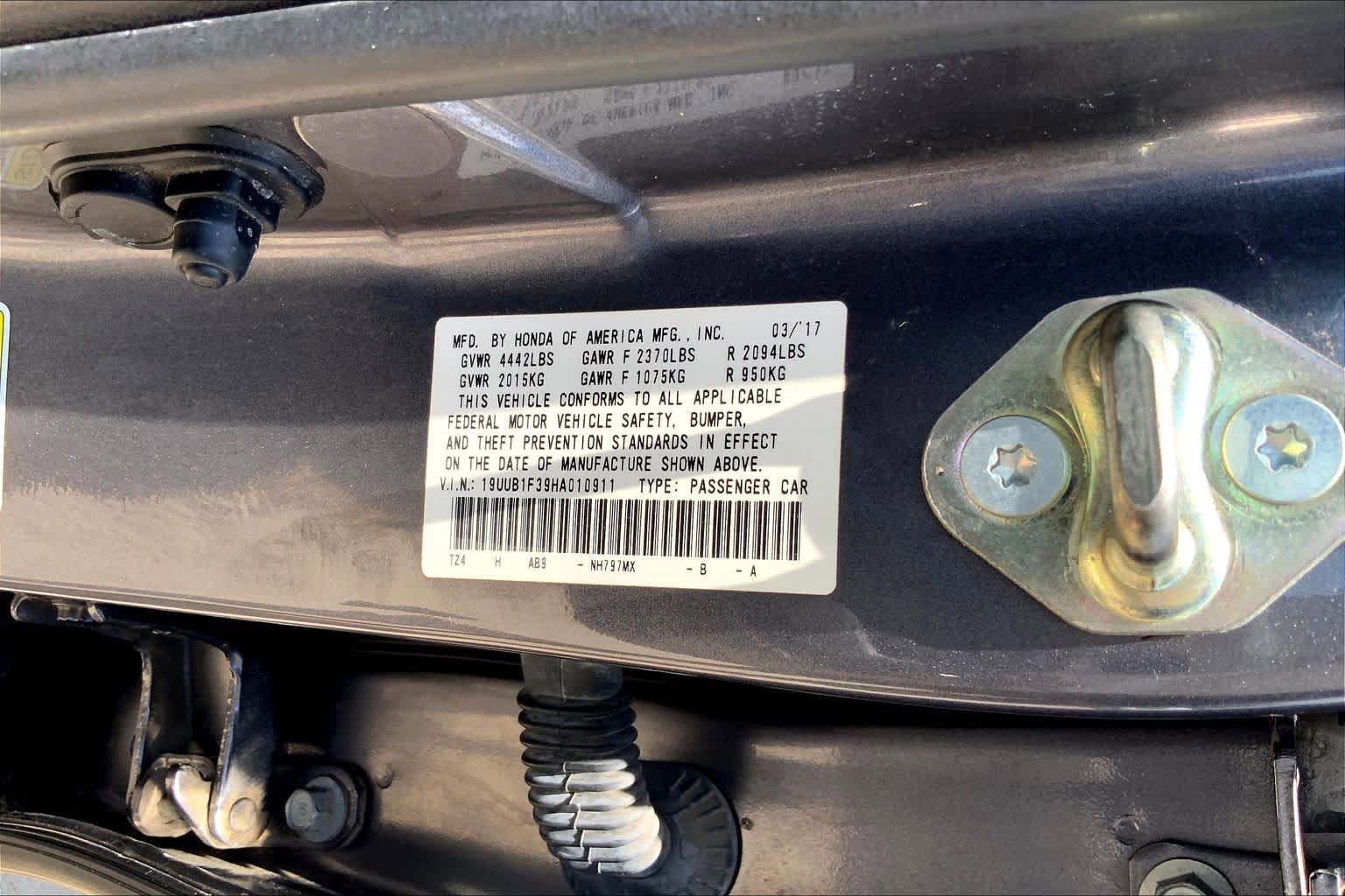 Used 2017 Acura TLX FWD image 33
