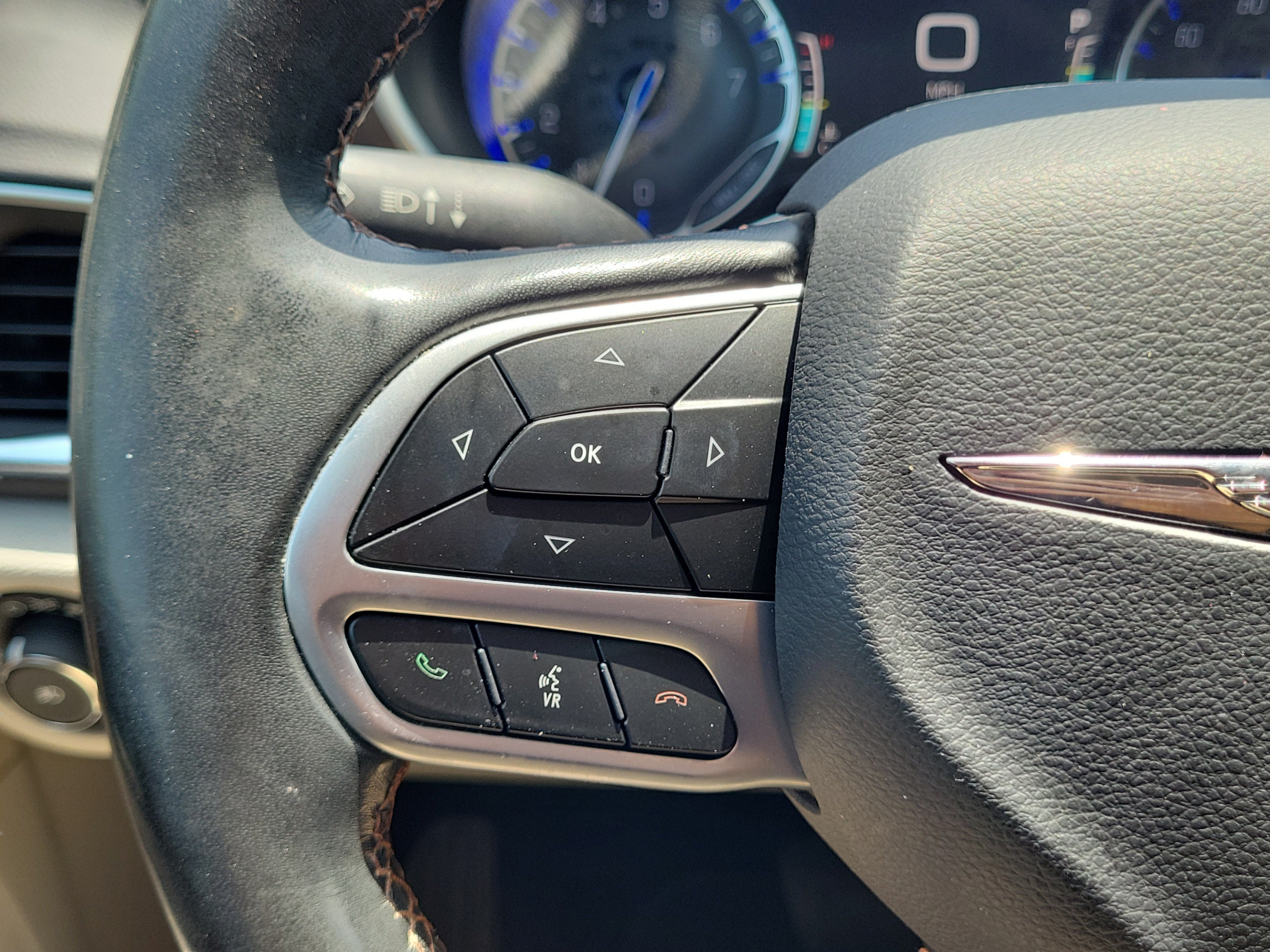 Used 2019 Chrysler Pacifica Touring-L Plus FWD image 29
