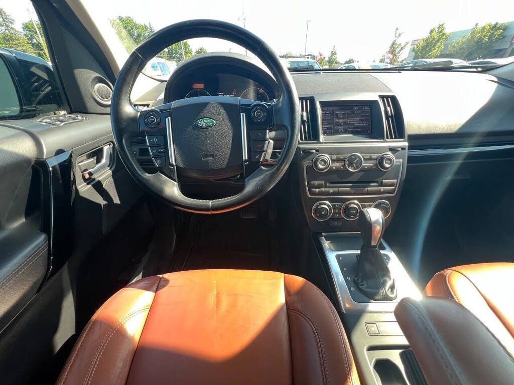 Used 2013 Land Rover LR2 HSE LUX image 21