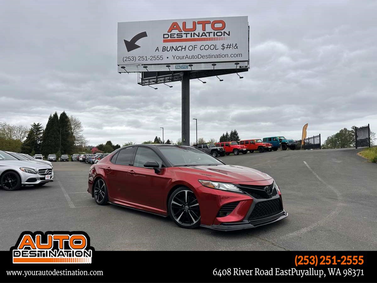 Used 2018 Toyota Camry XSE FWD image 1