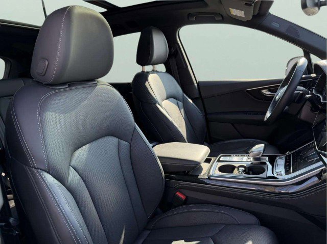 Certified 2025 Audi Q7 3.0T Prestige w/ Prestige Package image 25