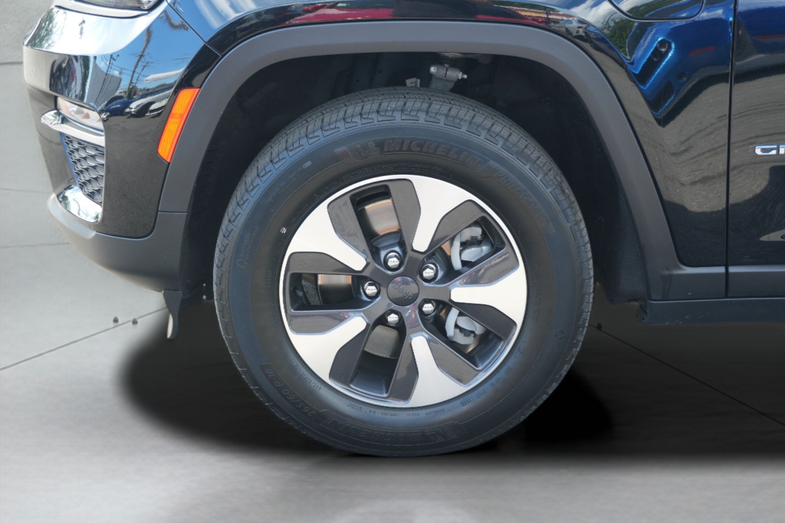 Used 2023 Jeep Grand Cherokee 4WD 4xe image 47