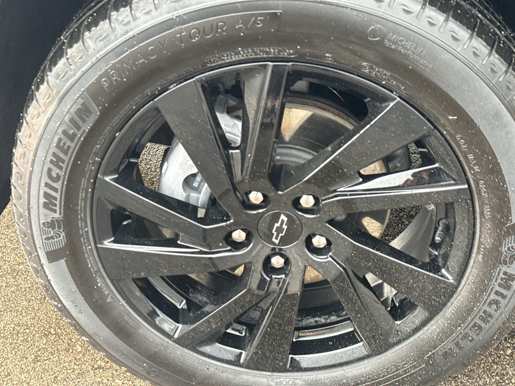 Used 2024 Chevrolet Equinox LS w/ Midnight Edition image 9