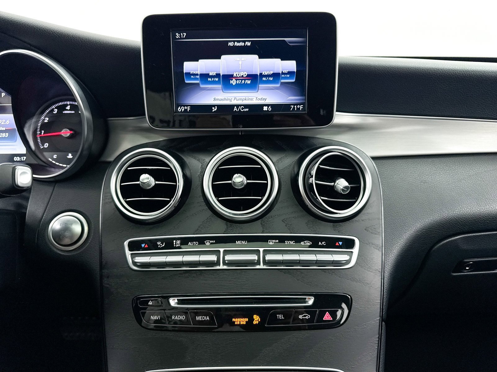 Used 2019 Mercedes-Benz GLC 300 GLC 300 Coupe image 24