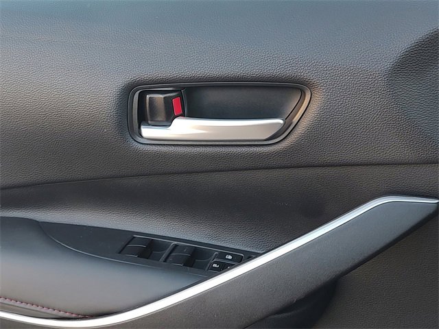 Used 2025 Toyota Corolla SE image 28