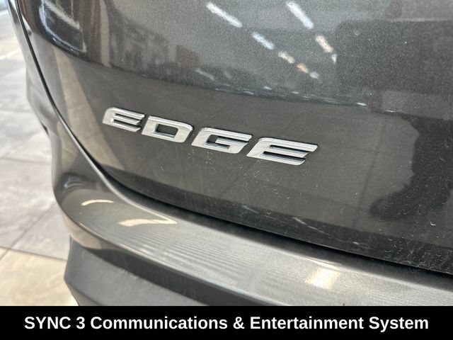 Used 2020 Ford Edge SE FWD image 6