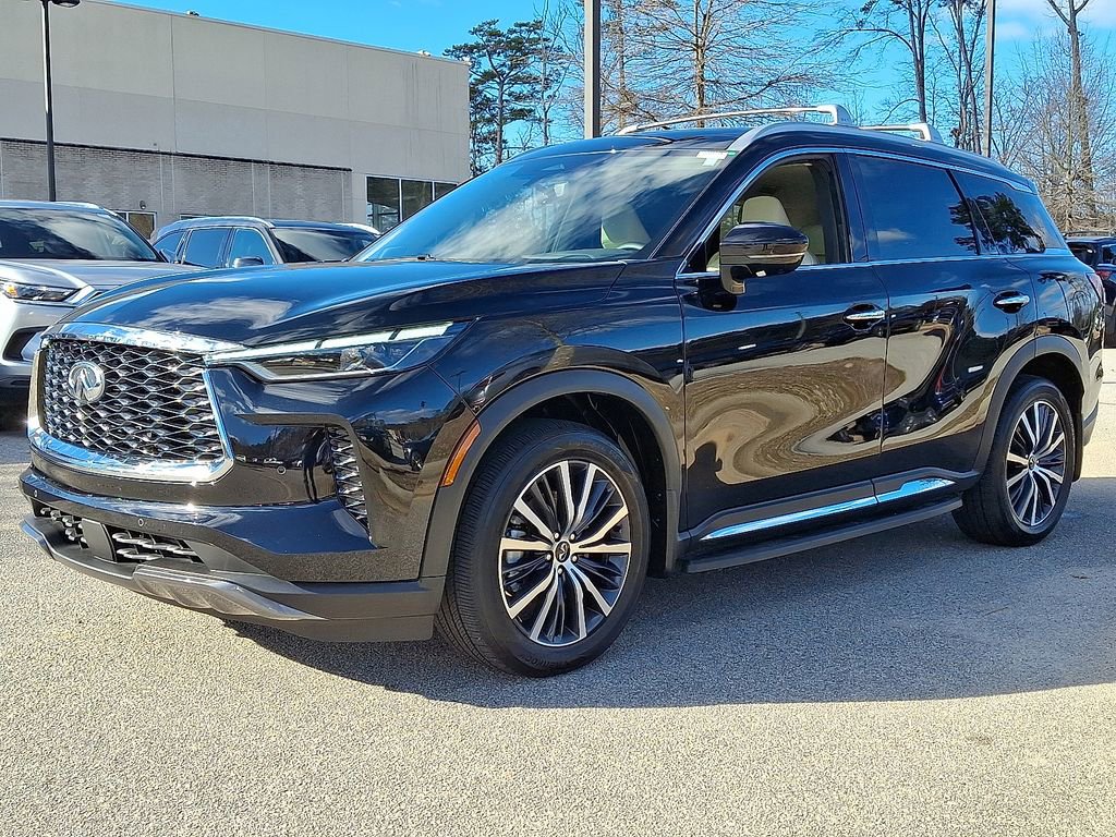 Used 2025 INFINITI QX60 Sensory w/ Vision Package image 3