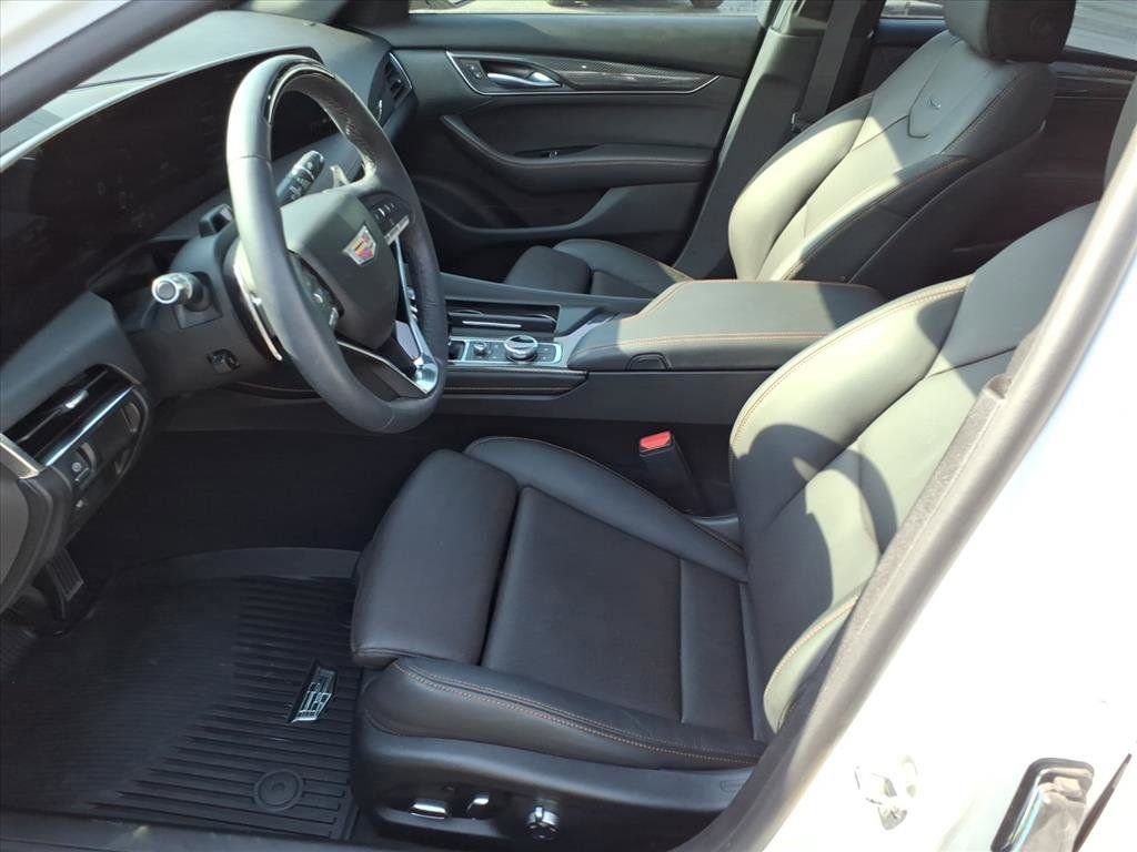 Used 2025 Cadillac CT5 Sport w/ Technology Package image 11