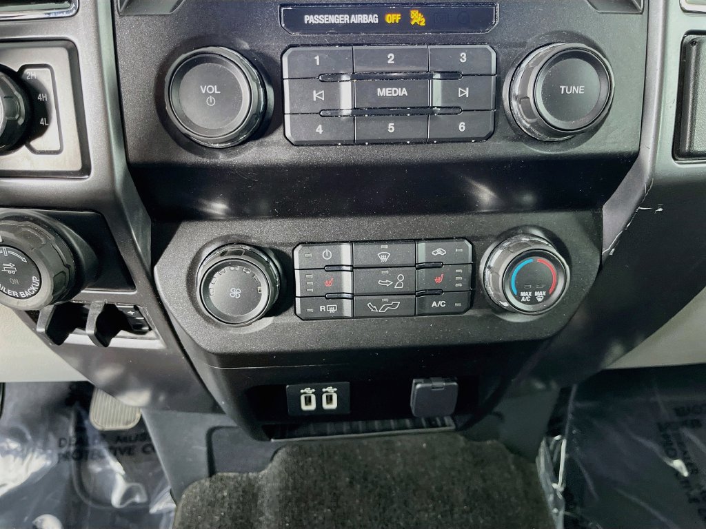 Used 2019 Ford F150 XLT w/ Equipment Group 302A Luxury AWD/4WD image 21