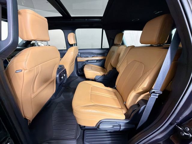 Used 2024 Ford Expedition Platinum AWD/4WD image 26