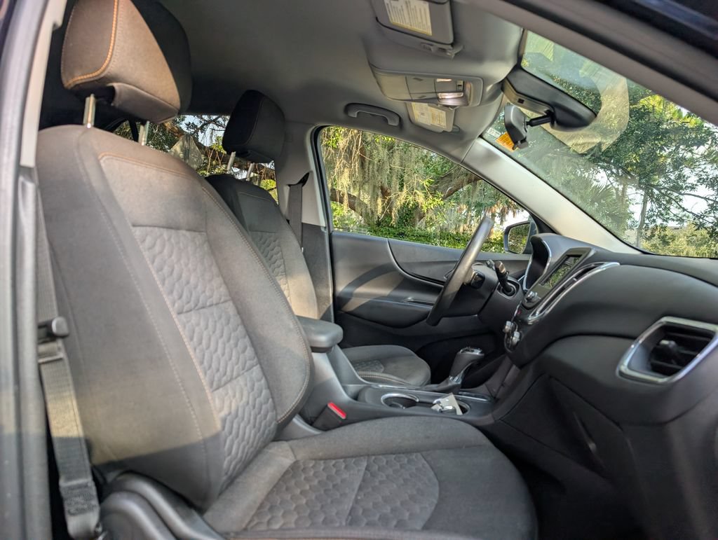 Used 2020 Chevrolet Equinox LT w/ LPO, Floor Liner Package AWD/4WD image 18