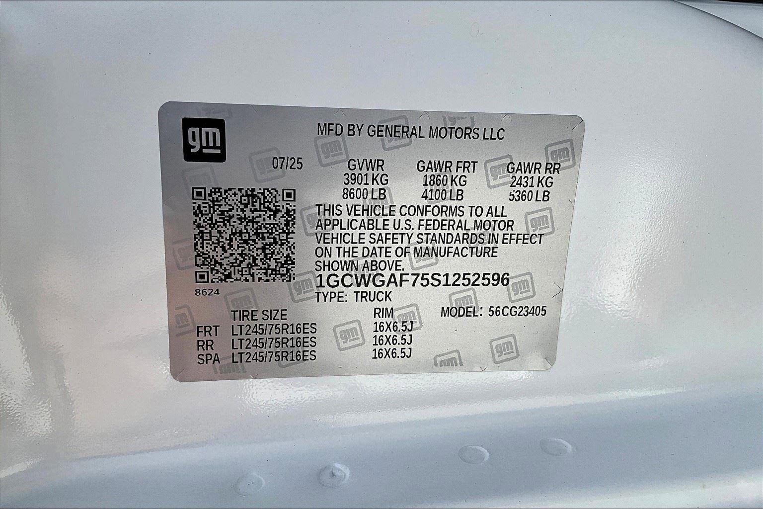 New 2025 Chevrolet Express 2500 w/ Driver Convenience Package image 8