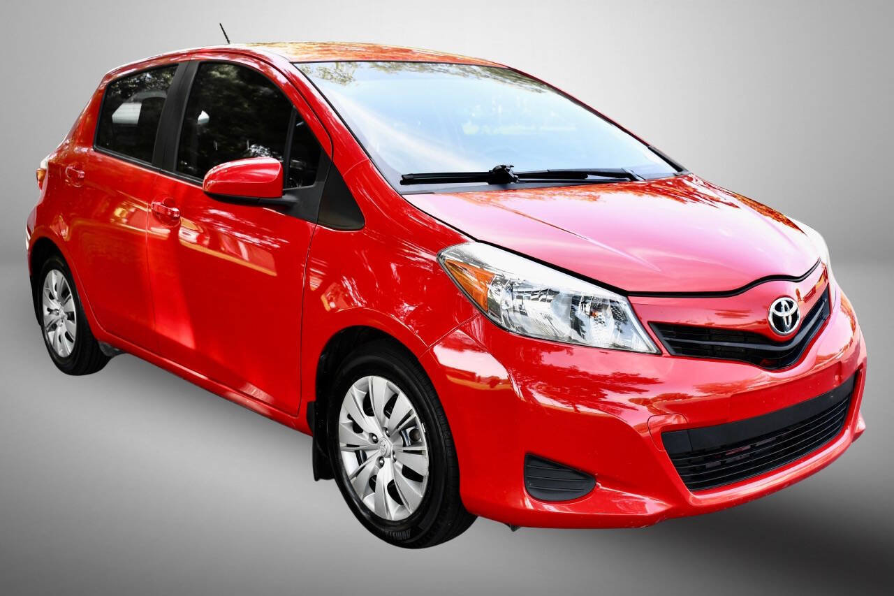 Used 2013 Toyota Yaris LE FWD image 9