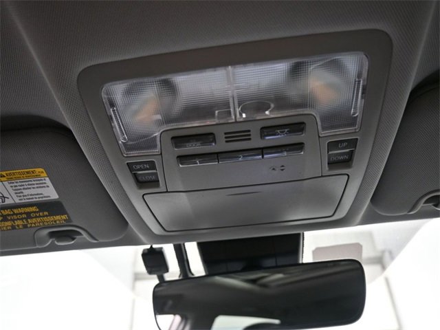 Used 2019 Toyota Highlander XLE image 12