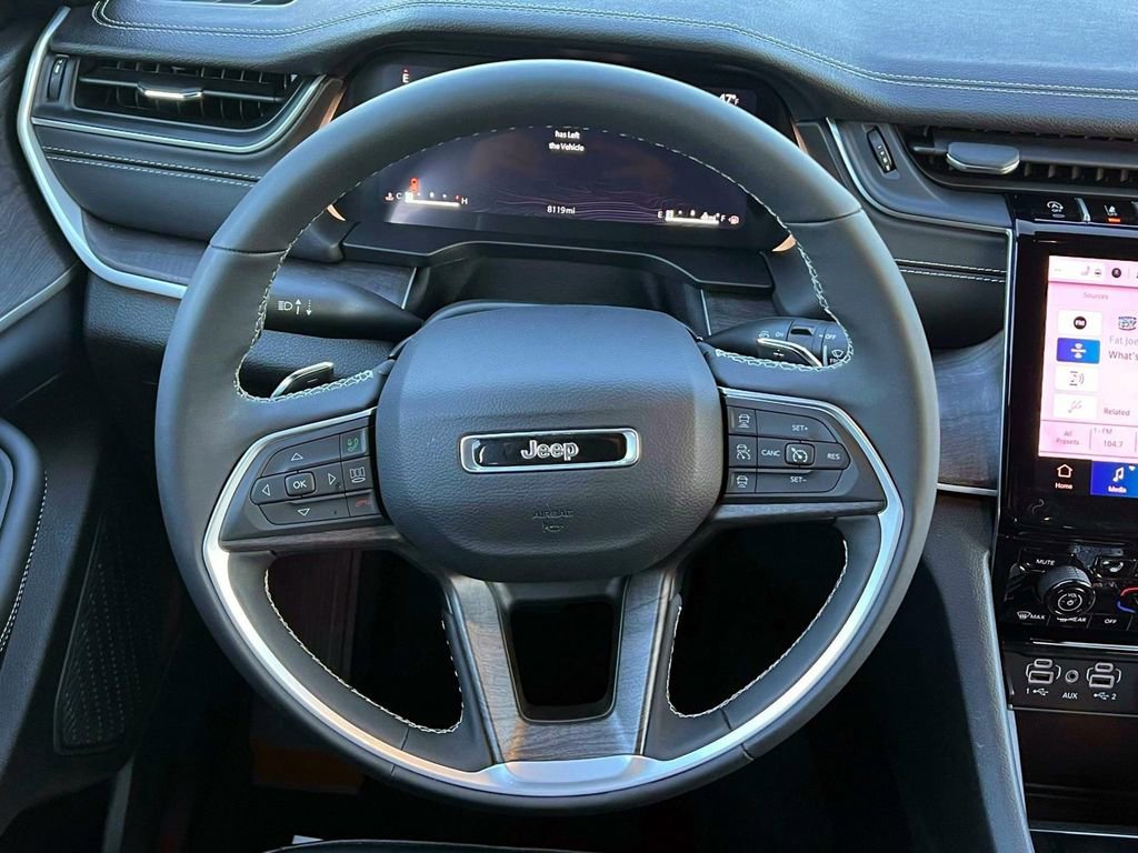 Certified 2024 Jeep Grand Cherokee L Limited image 13