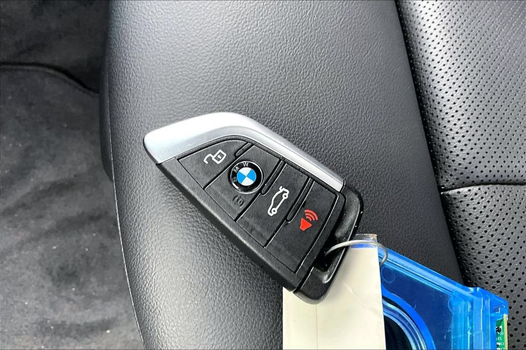 Certified 2025 BMW X4 xDrive30i w/ Convenience Package AWD/4WD image 35