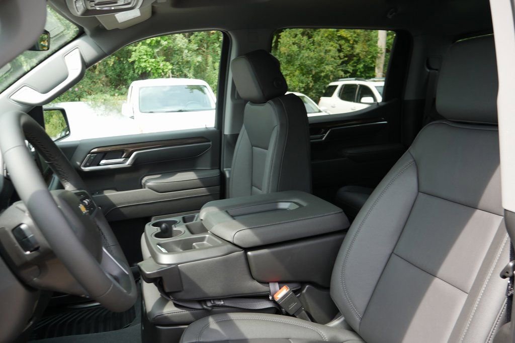 New 2026 Chevrolet Silverado 1500 LT w/ Leather Package image 9