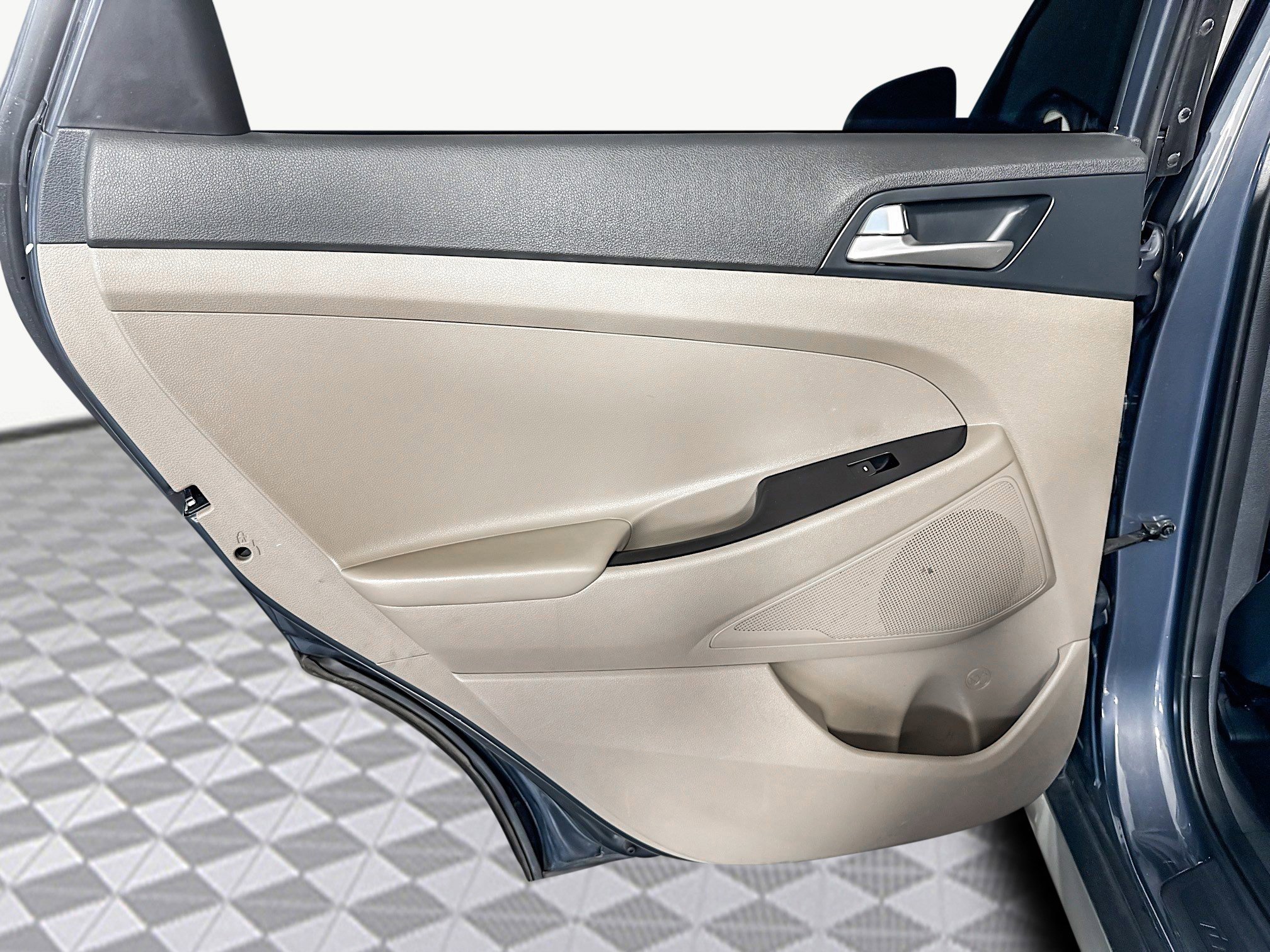 Used 2020 Hyundai Tucson SE image 25