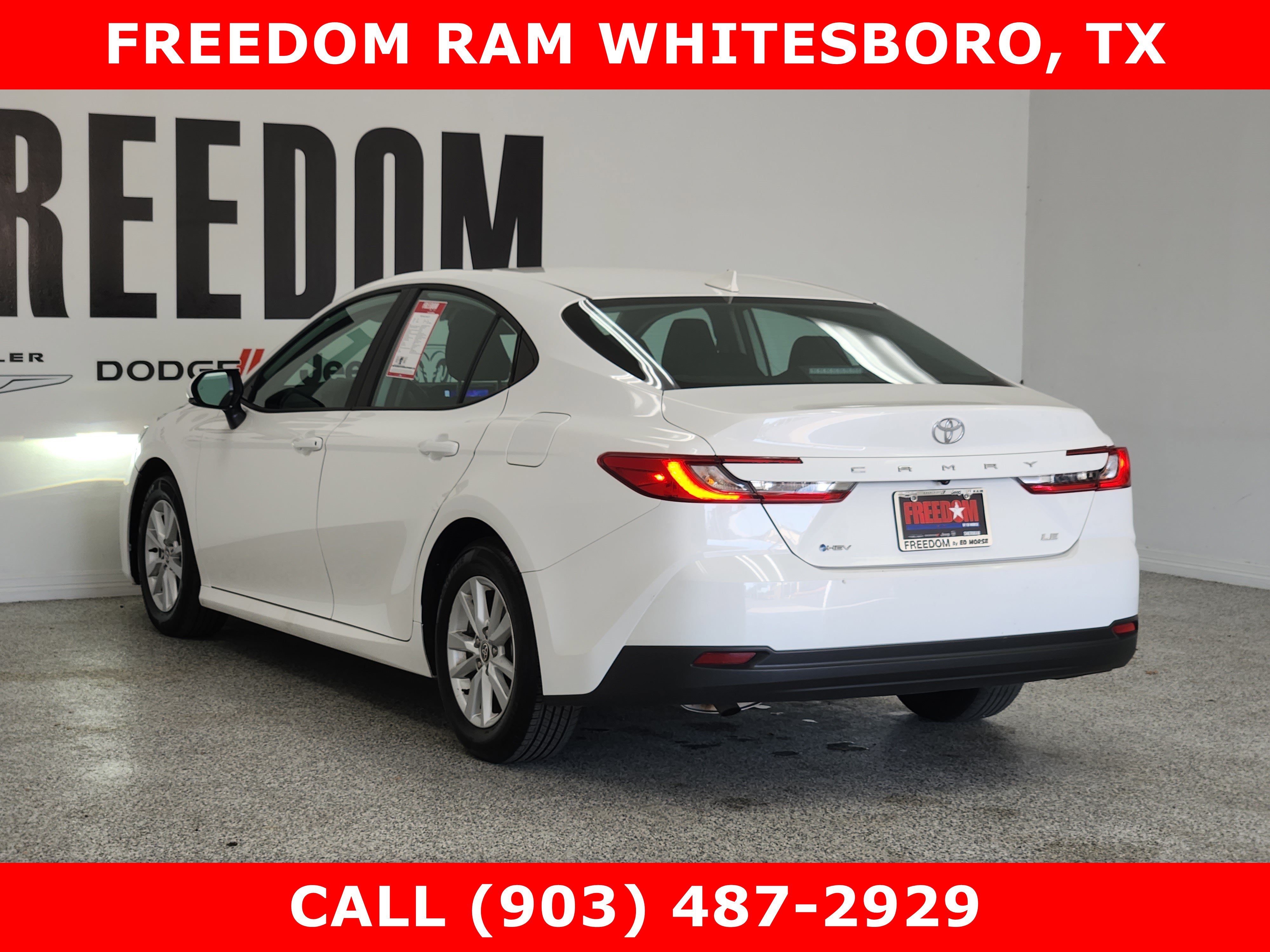 Used 2025 Toyota Camry LE FWD image 3