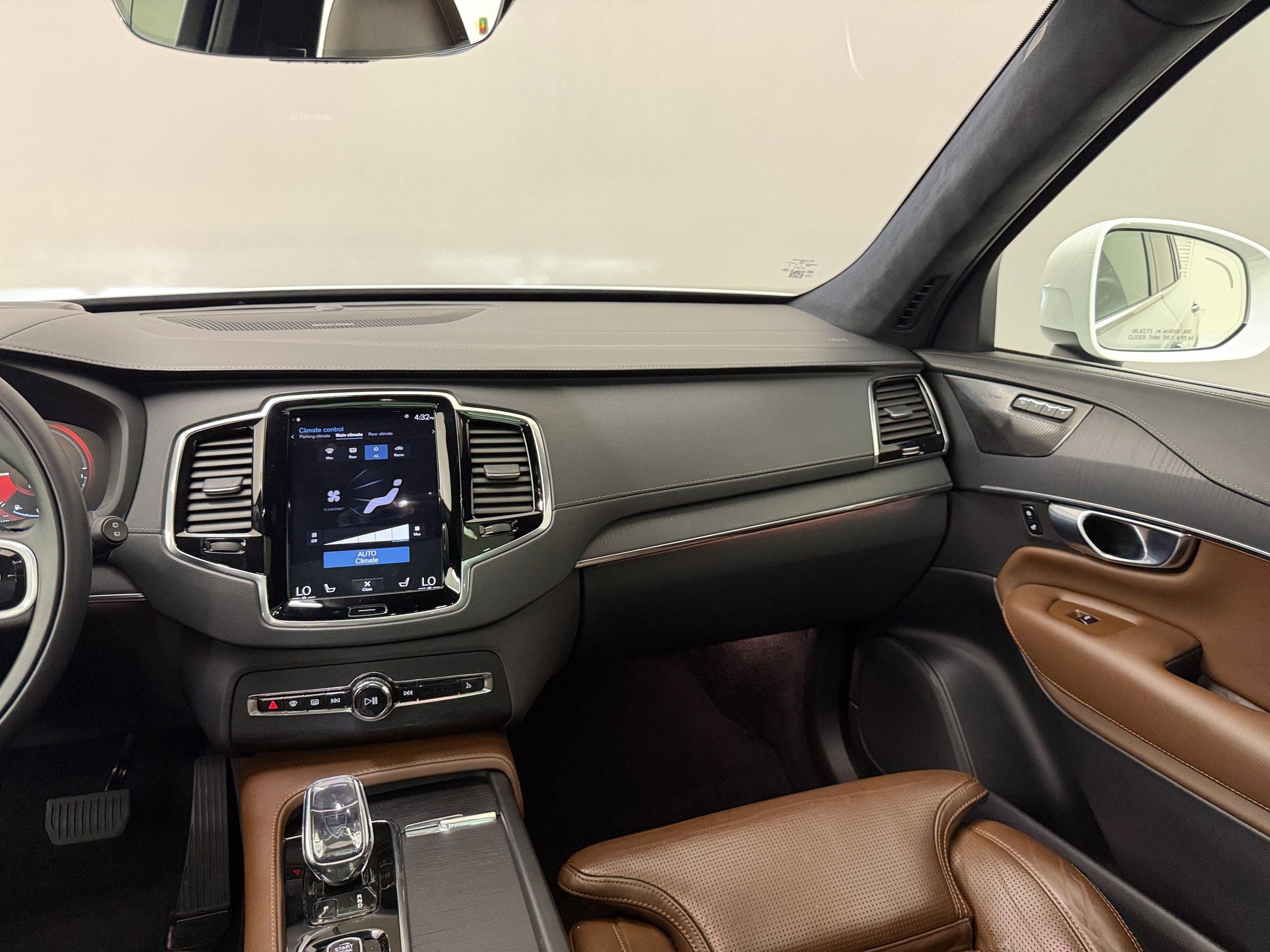 Used 2022 Volvo XC90 T8 Inscription AWD/4WD image 29