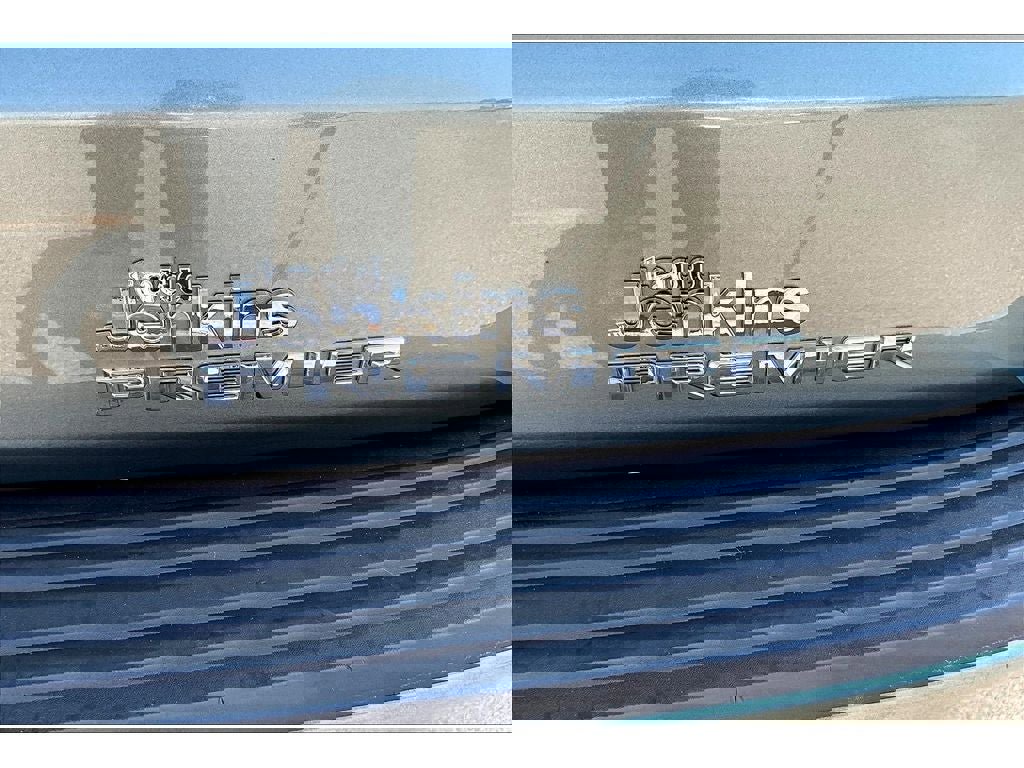 Used 2023 Chevrolet Suburban Premier image 34