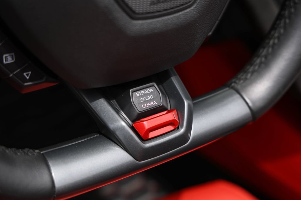 Used 2019 Lamborghini Huracan LP 580-2 RWD image 21