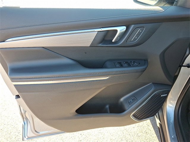 Certified 2025 Buick Enclave Preferred image 10