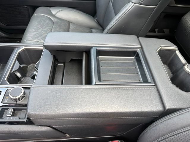 Used 2024 Toyota Tundra Limited AWD/4WD image 19