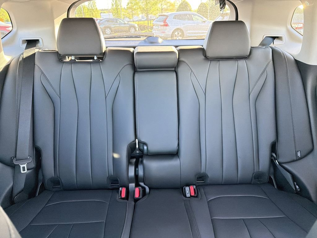 Used 2025 Acura ADX AWD image 30