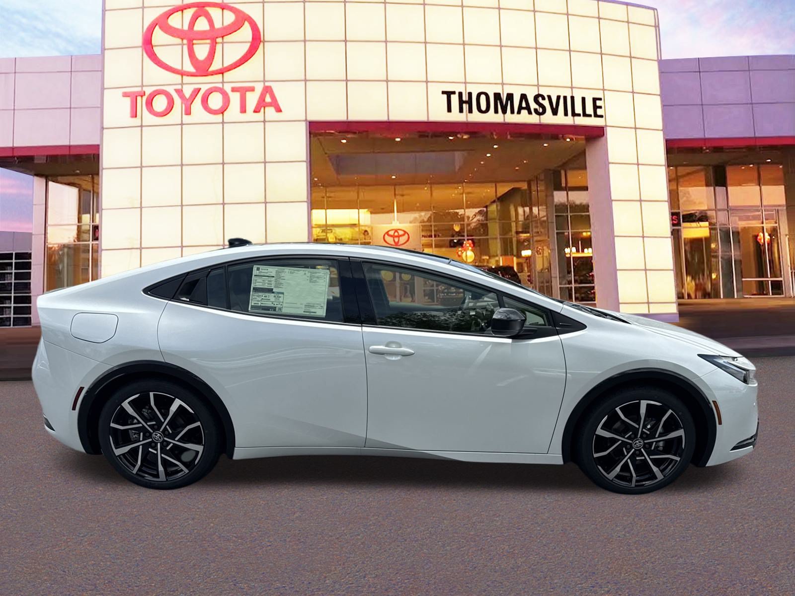 New 2025 Toyota Prius Plug-In Hybrid FWD image 4
