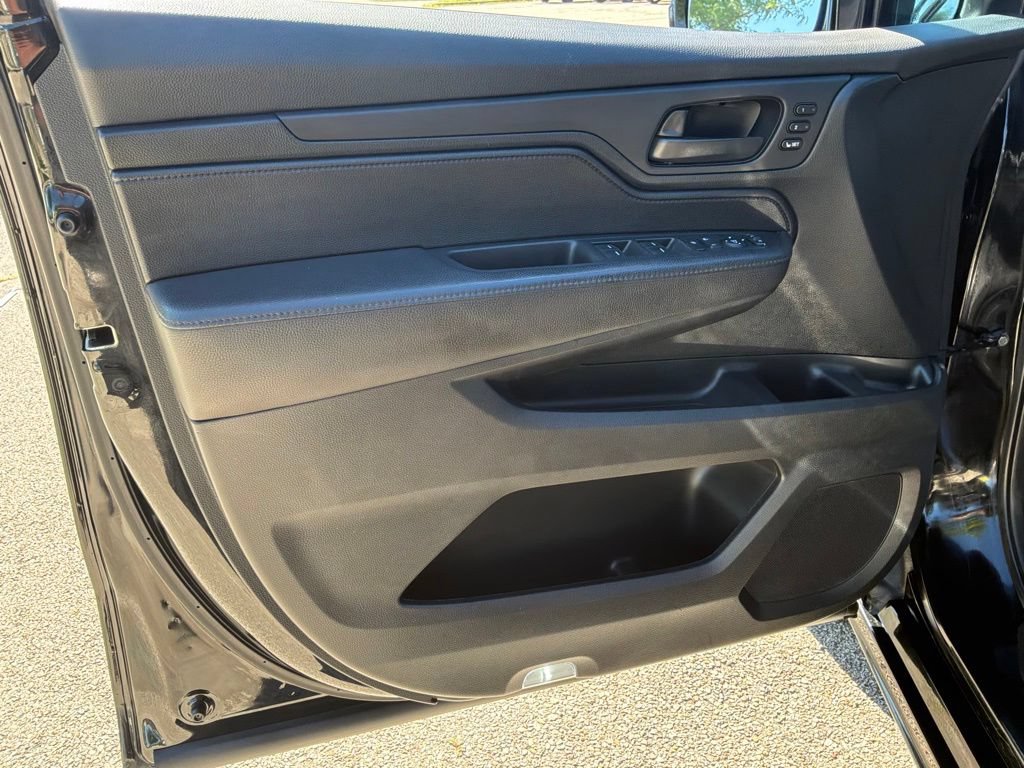 Used 2023 Honda Odyssey Sport image 11