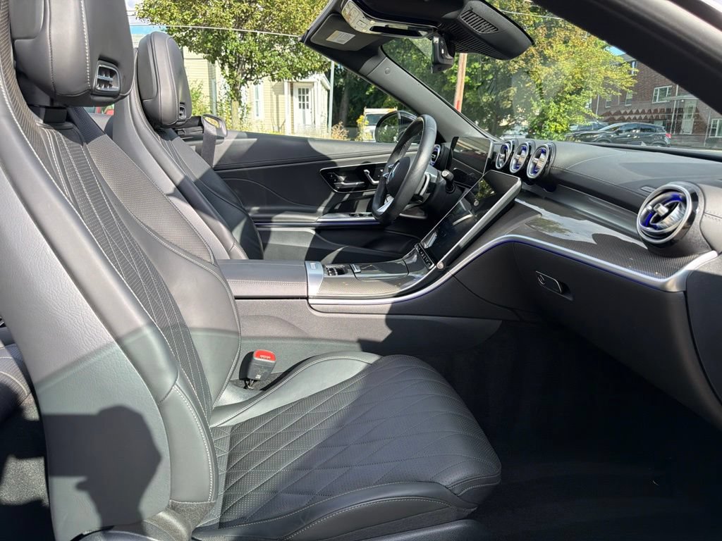 Used 2024 Mercedes-Benz CLE 300 4MATIC Cabriolet image 29