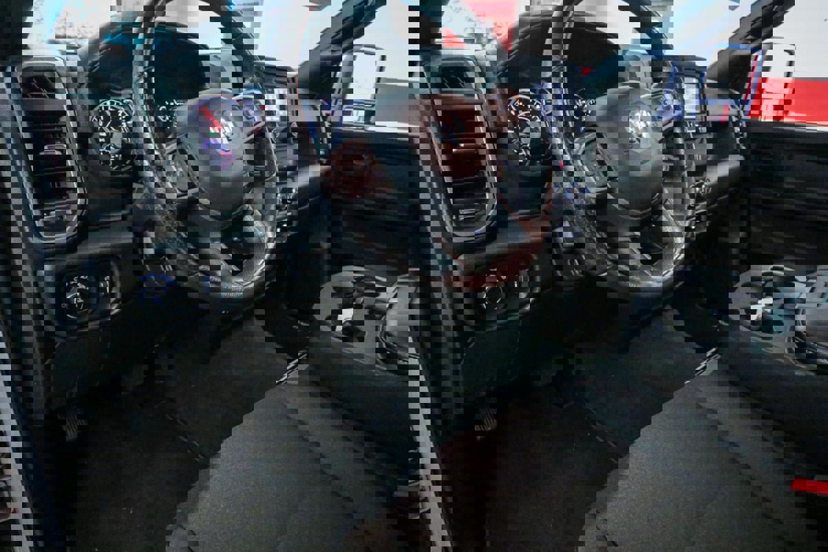 Used 2024 RAM 3500 Tradesman w/ Chrome Appearance Group image 14