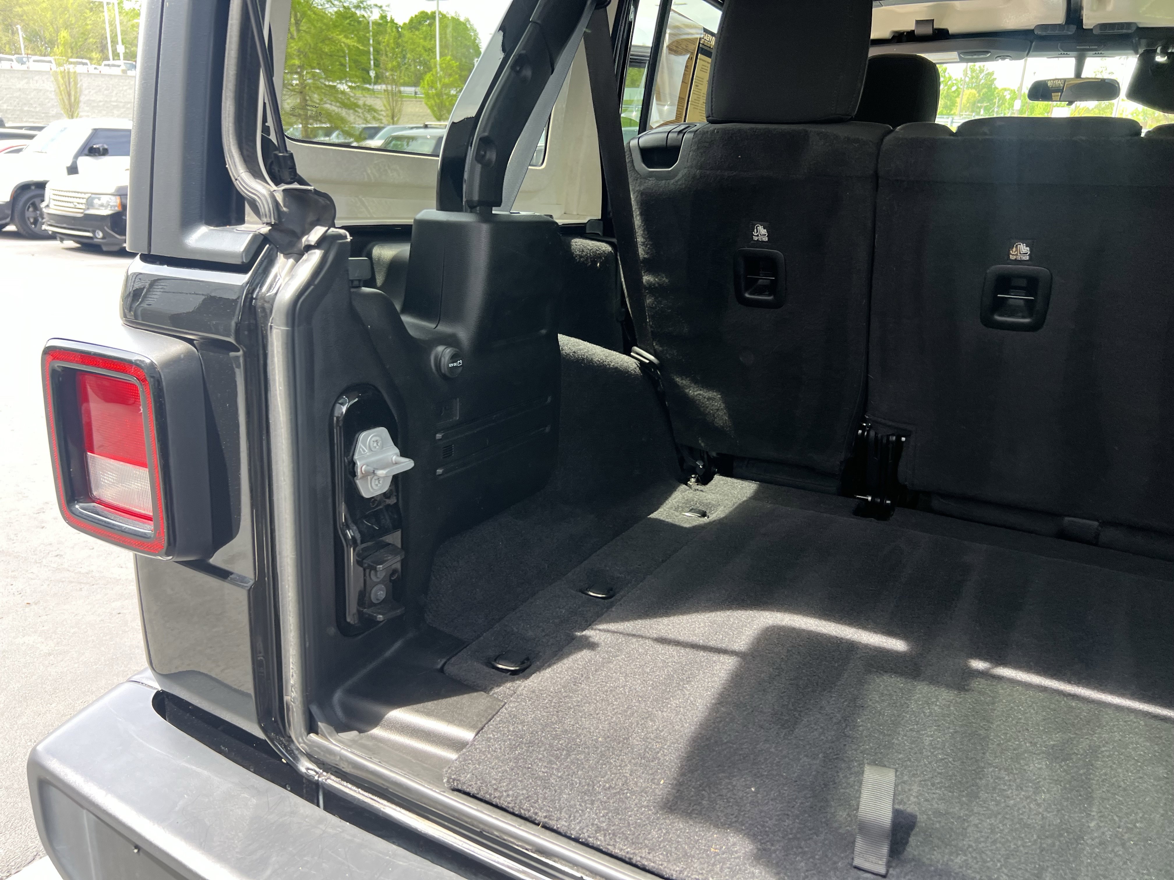 Used 2021 Jeep Wrangler Unlimited Rubicon AWD/4WD image 33