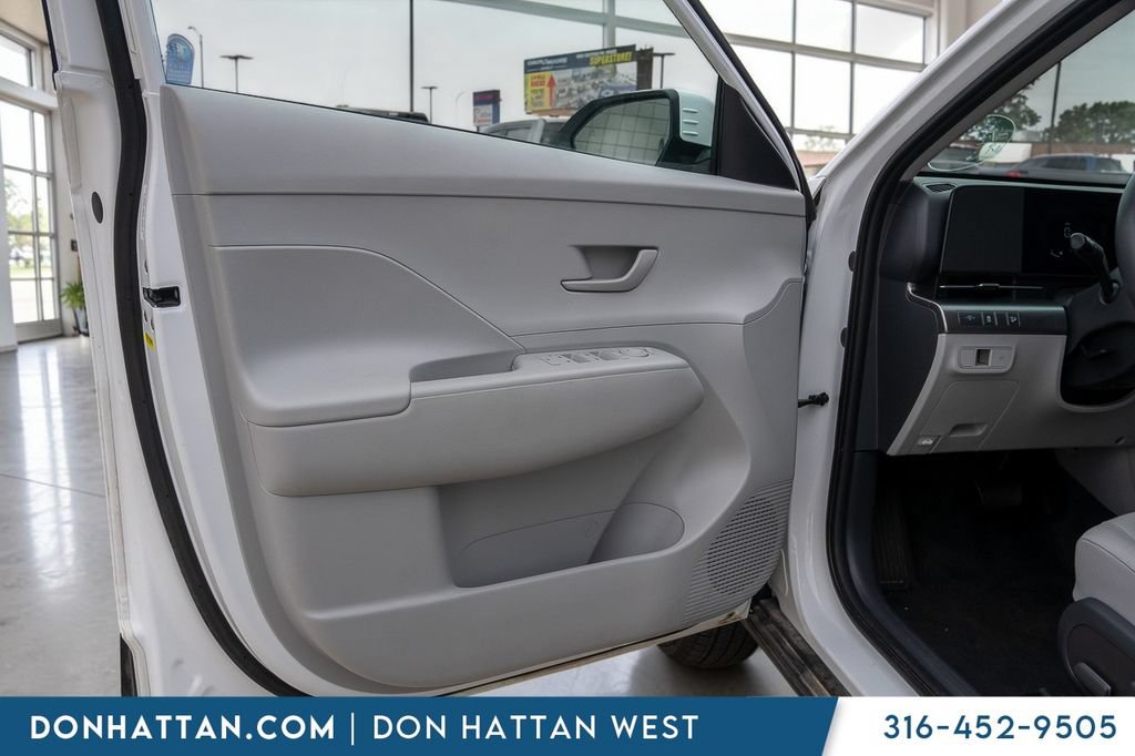 Used 2025 Hyundai Kona SEL AWD/4WD image 8