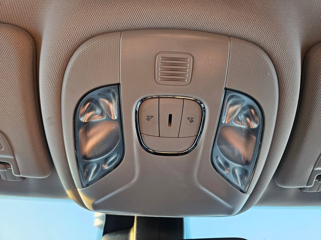 Used 2022 Jeep Compass Limited image 19