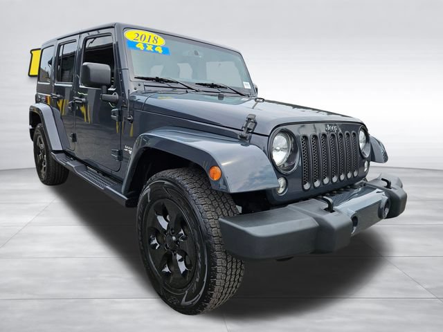 Used 2016 Jeep Wrangler Unlimited Sahara w/ Connectivity Group AWD/4WD image 8