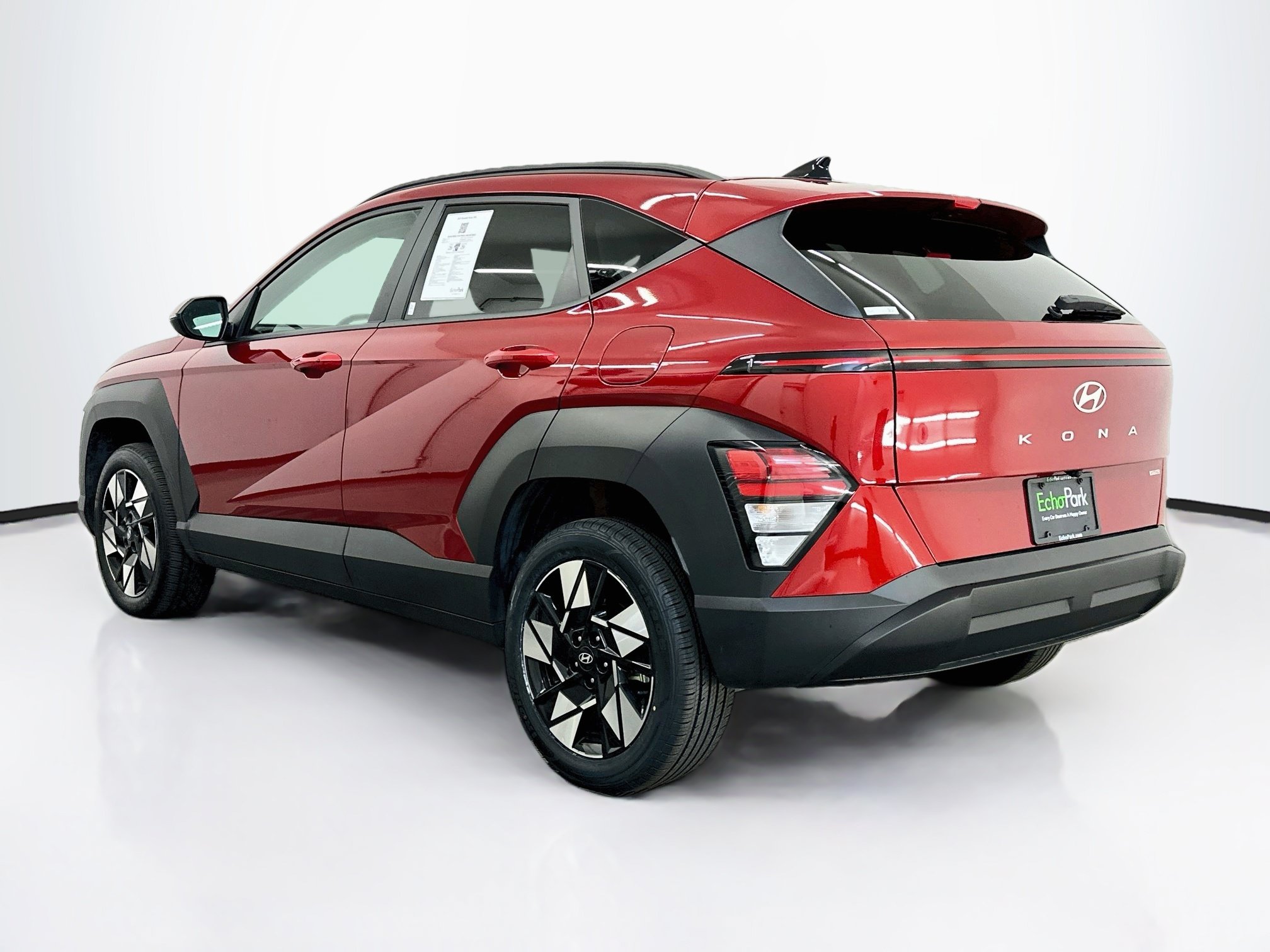 Used 2025 Hyundai Kona SEL AWD/4WD image 5