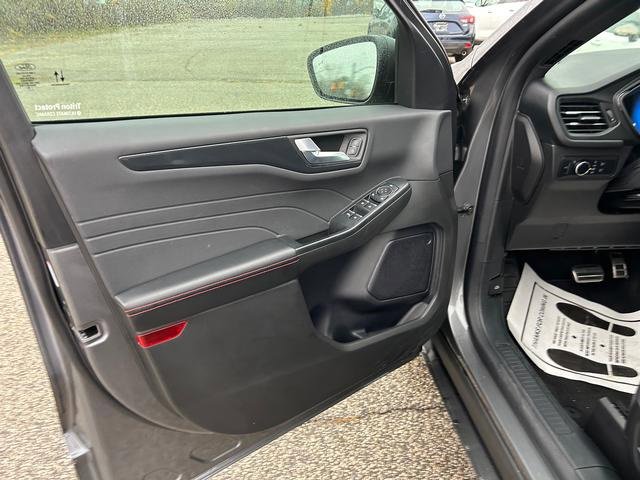 Used 2024 Ford Escape ST-Line w/ Tech Pack #1 image 9