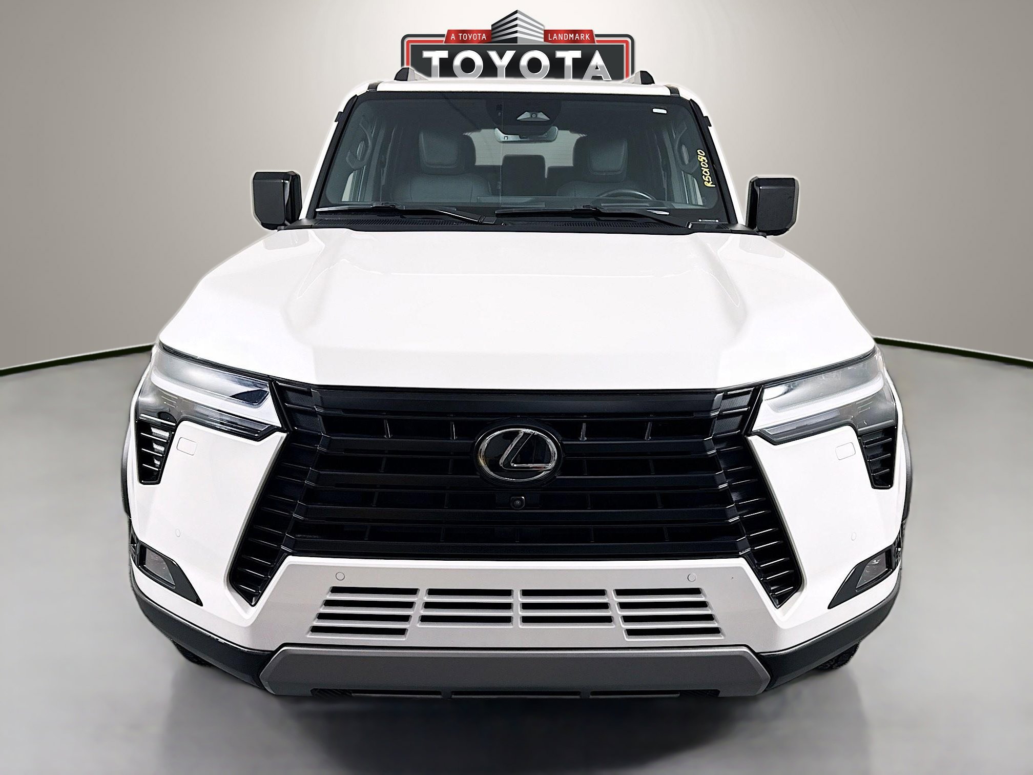 Used 2024 Lexus GX 550 AWD/4WD image 2