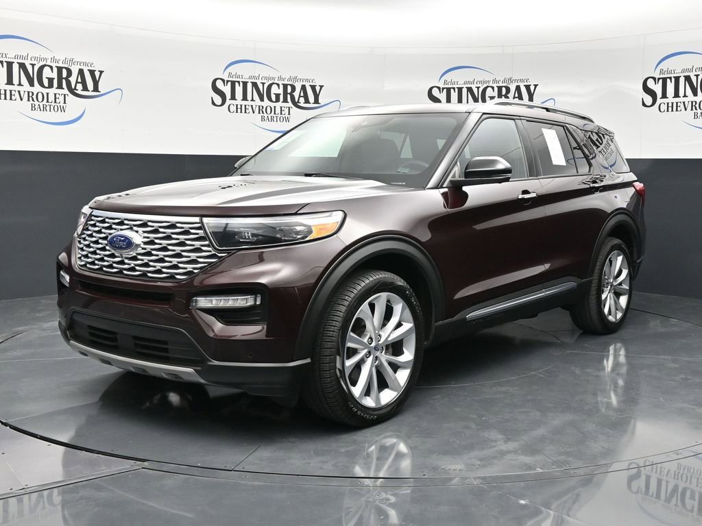 Used 2023 Ford Explorer Platinum w/ Equipment Group 601A AWD/4WD image 3
