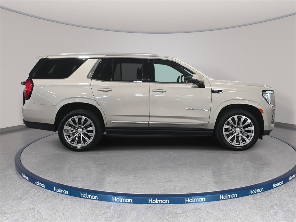 Used 2021 GMC Yukon Denali w/ Denali Premium Package image 5