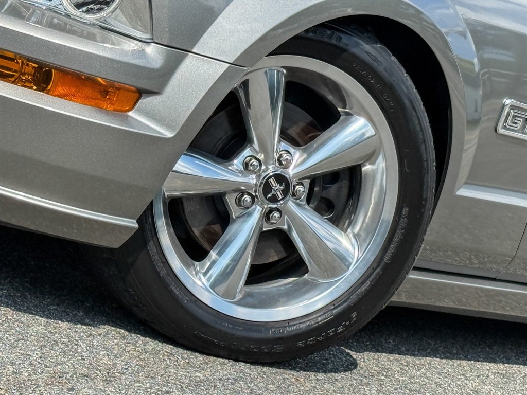Used 2008 Ford Mustang GT RWD image 10