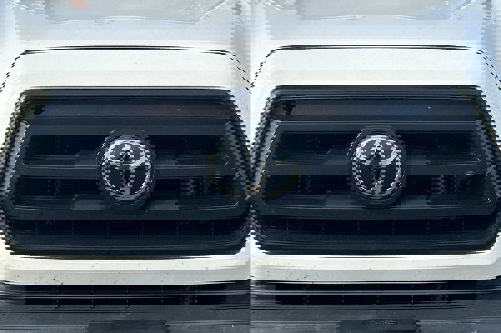 Used 2022 Toyota Tacoma SR image 10