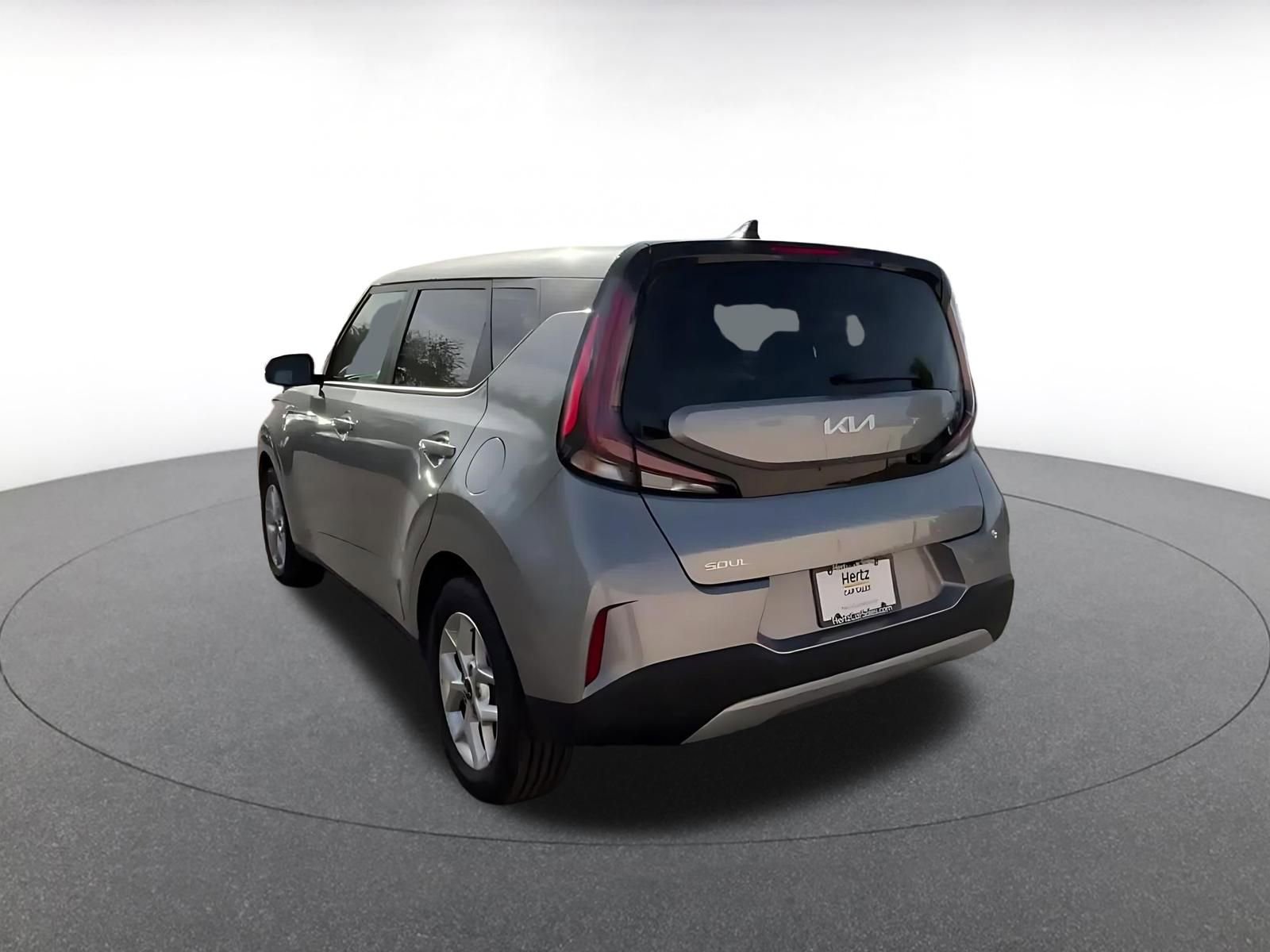 Used 2025 Kia Soul LX w/ LX Technology Package FWD image 11